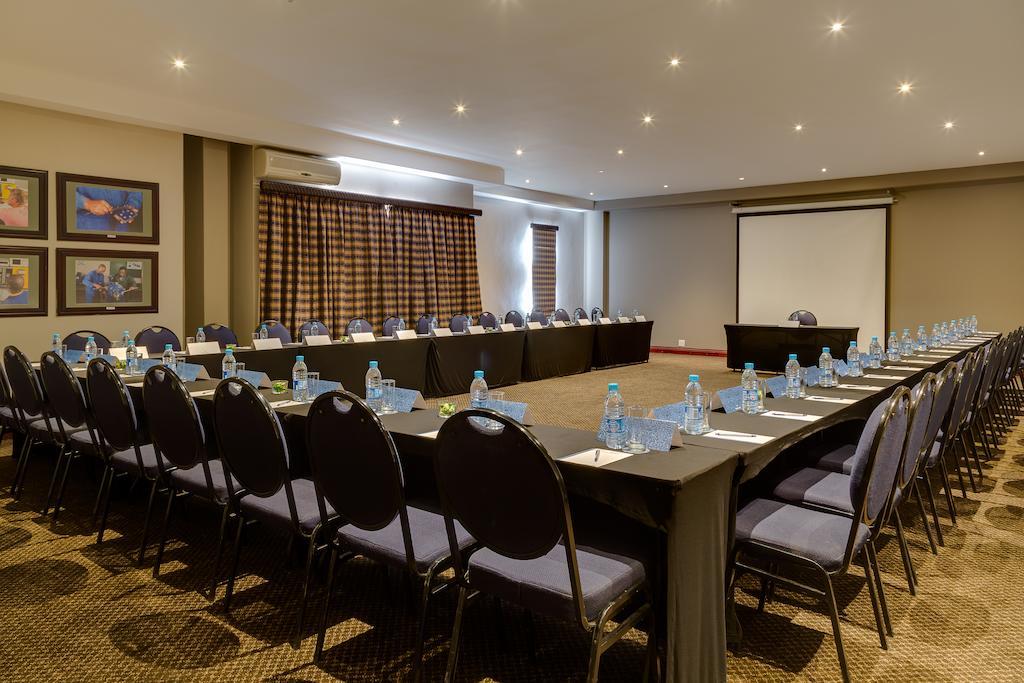 Anew Hotel Highveld Emalahleni Екстер'єр фото